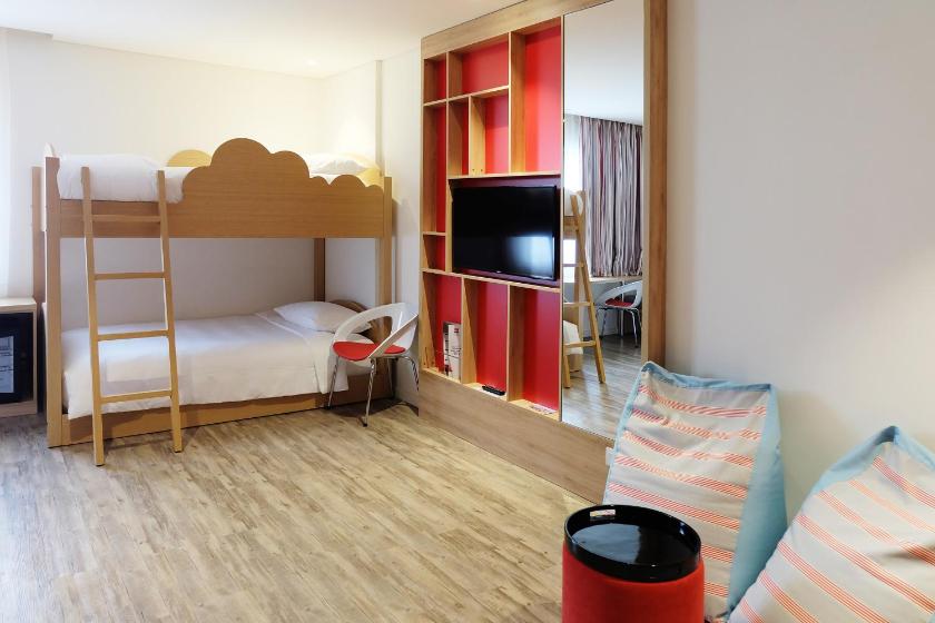 Phòng Gia Đình - Miễn Phí Dịch Vụ Đưa Đón Sân Bay 2 Chiều Theo Yêu Cầu Phòng Gia Đình - Miễn Phí Dịch Vụ Đưa Đón Sân Bay 2 Chiều Theo Yêu Cầu