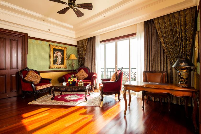 Ưu Đãi Đặc Biệt - Suite Heritage Imperial