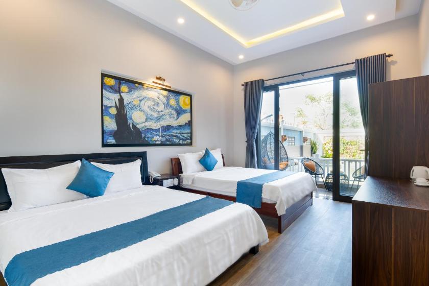 Phòng Gia Đình Có Ban Công