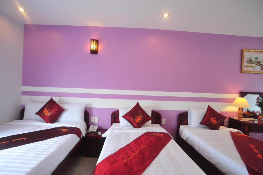 Phòng Deluxe cho 3 Người Phòng Deluxe cho 3 Người