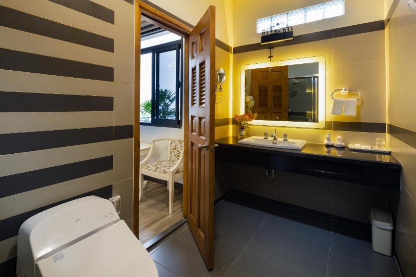 Phòng Có Giường Cỡ King Với Ban Công