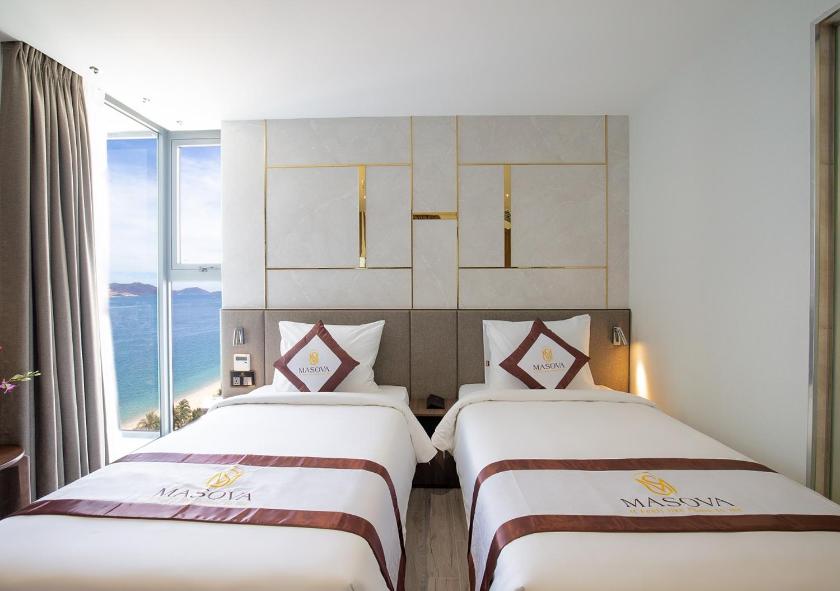 Phòng Deluxe Đôi hoặc 2 giường đơn nhìn ra 1 góc biển