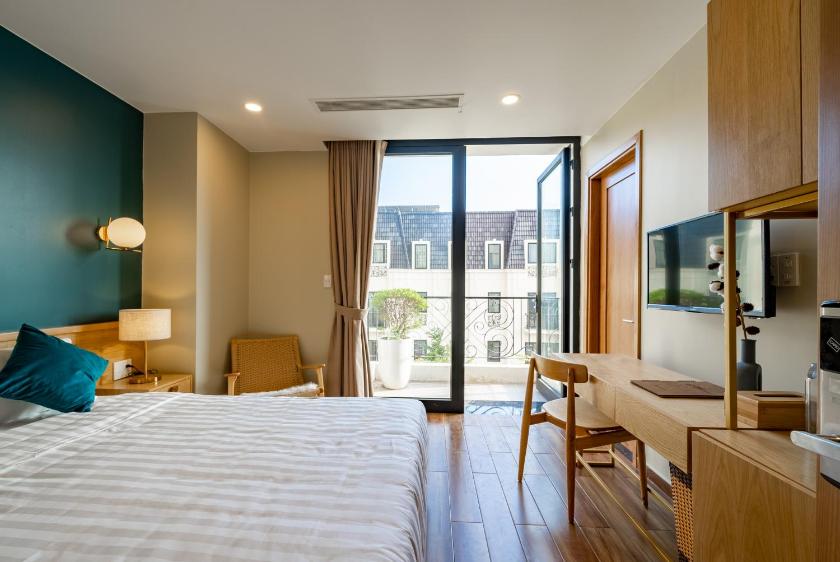 Phòng Có Giường Cỡ Queen Với Ban Công