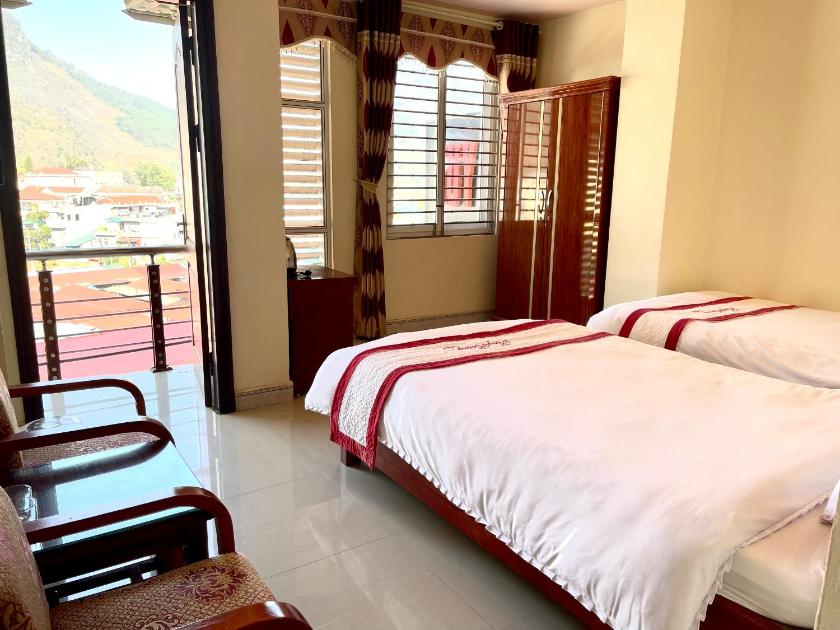 Phòng 2 giường đơn có ban công