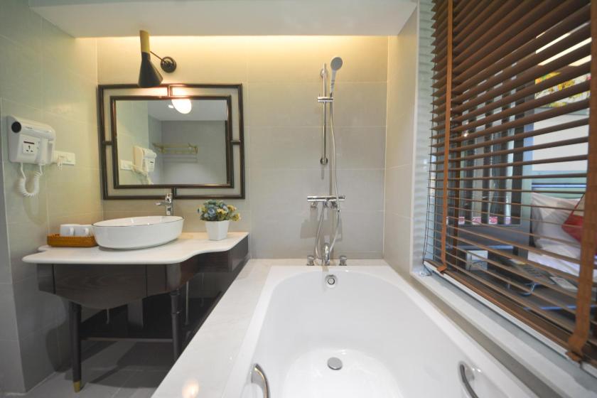 Suite Nhìn Ra Vườn Suite Nhìn Ra Vườn