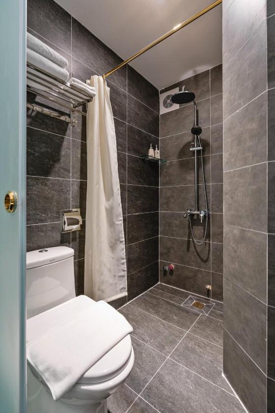 Studio có Cửa sổ Studio có Cửa sổ