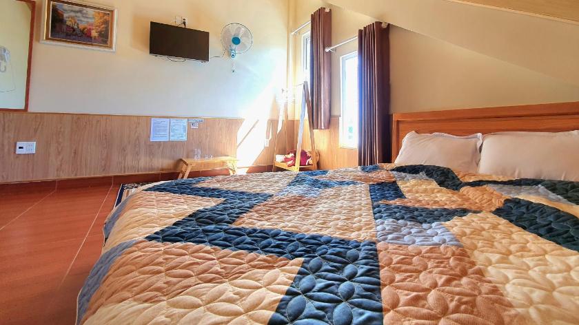 Phòng Giường Đôi Hạng Tiết Kiệm Phòng Giường Đôi Hạng Tiết Kiệm