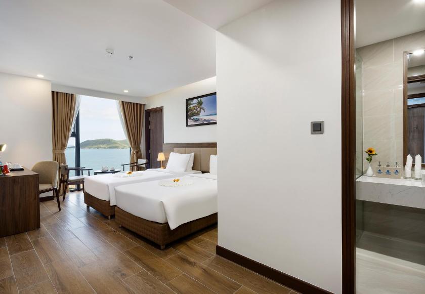 Connecting Rooms with Sea View