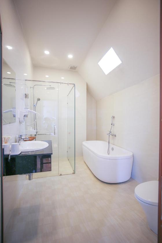 Phòng Deluxe Có Giường Cỡ King Phòng Deluxe Có Giường Cỡ King