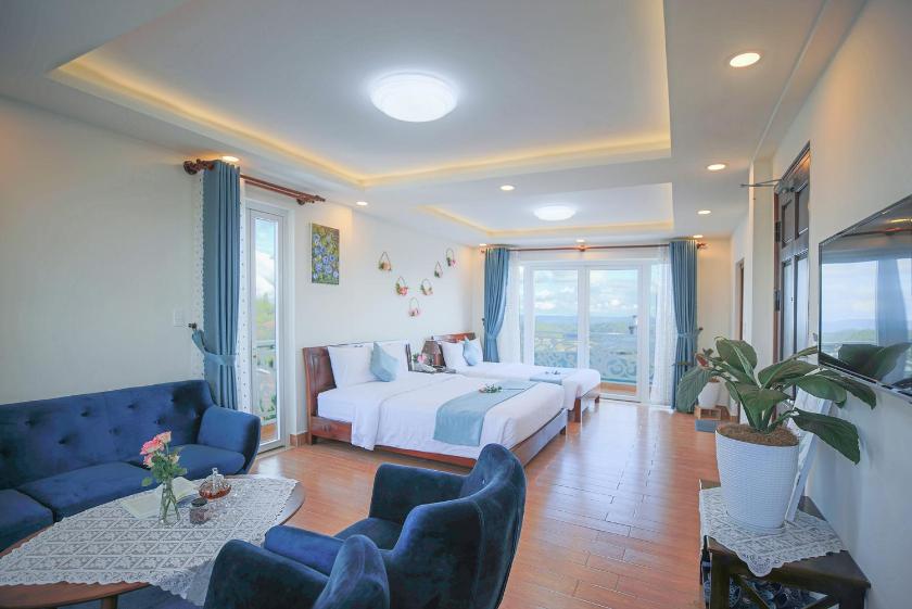 Phòng Gia Đình Có Ban Công Phòng Gia Đình Có Ban Công