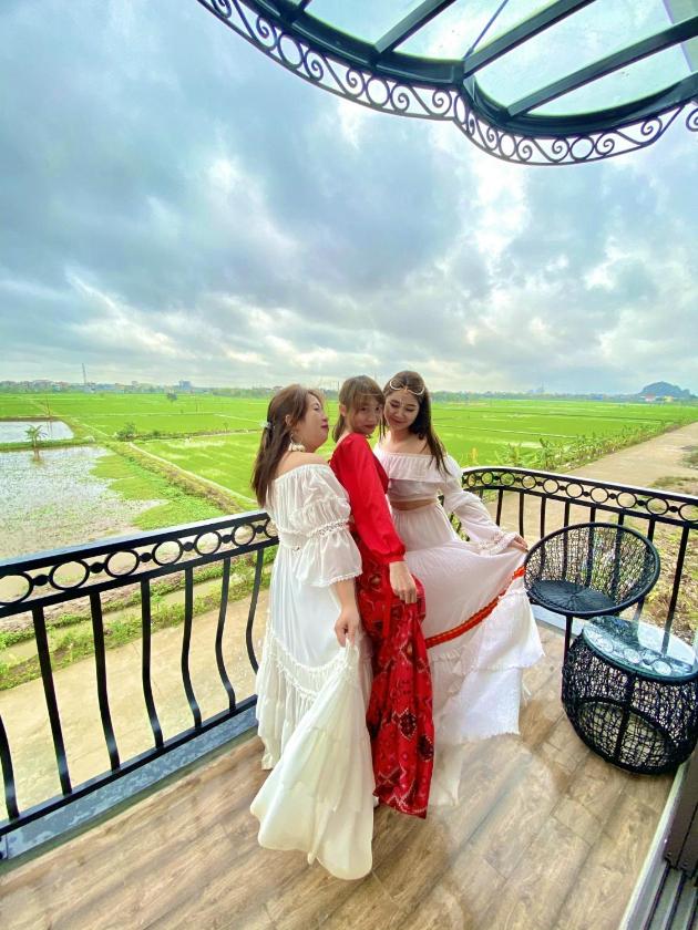 Phòng Có Giường Cỡ King Với Ban Công Phòng Có Giường Cỡ King Với Ban Công