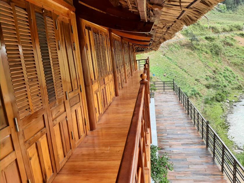 Phòng Giường Đôi Với Phòng Tắm Chung