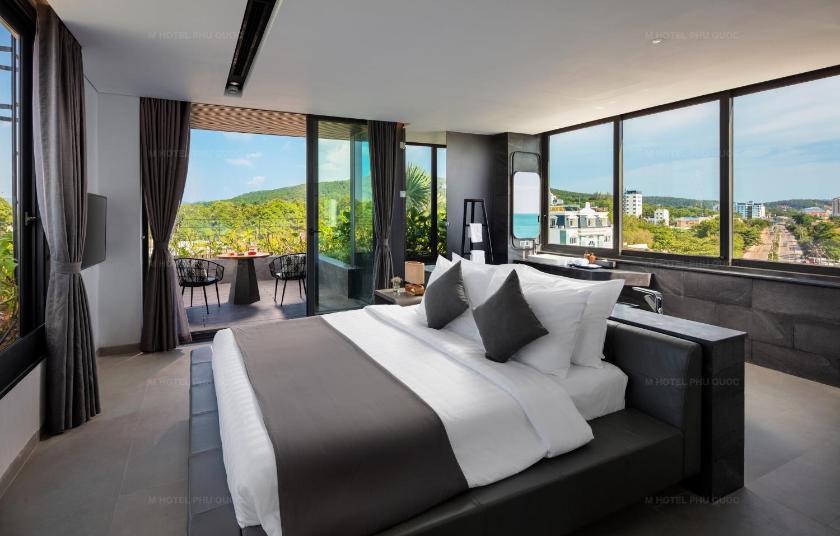 Rooftop Partial Seaview Suite 