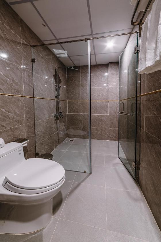 Phòng Gia Đình Deluxe Không Có Cửa Sổ