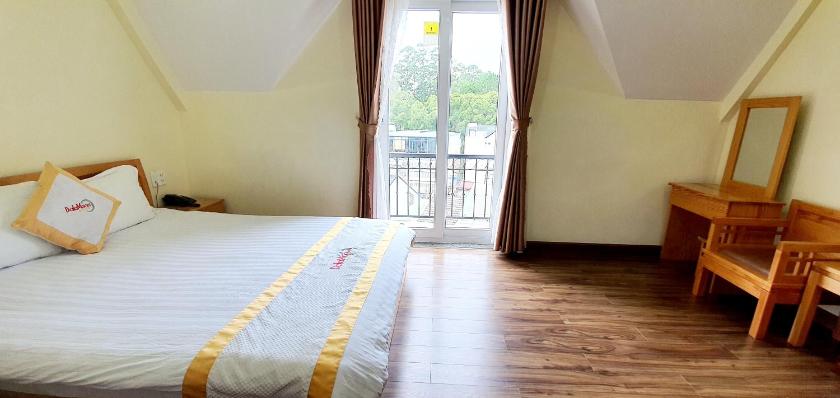 Phòng Giường Đôi Có Ban Công Phòng Giường Đôi Có Ban Công