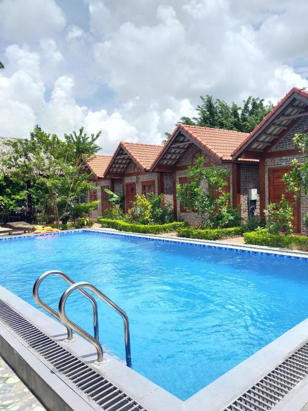 Phòng 3 Người Nhìn Ra Hồ Bơi Phòng 3 Người Nhìn Ra Hồ Bơi