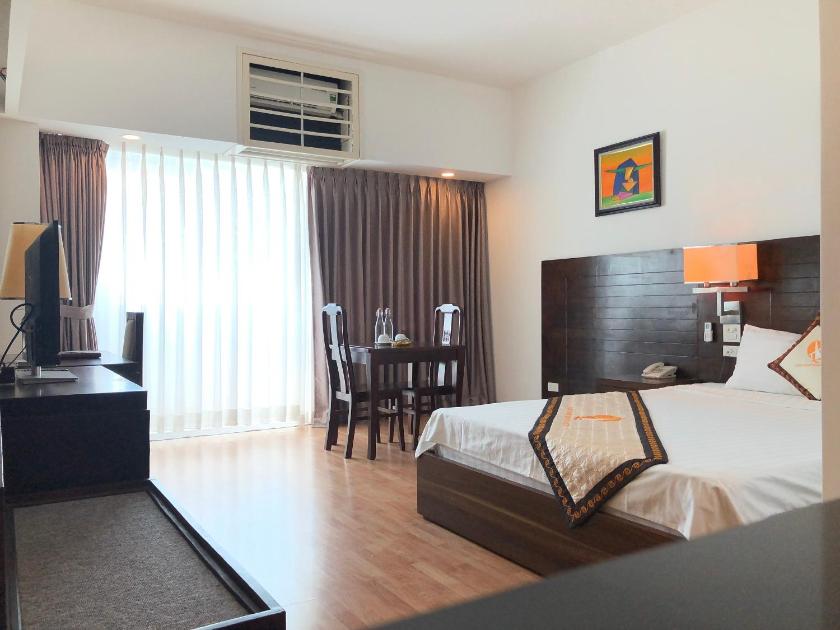 Phòng Deluxe Giường Đôi Nhìn Ra Hồ Nước