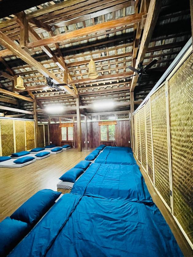 Phòng Ngủ Tập Thể Cho Cả Nam Và Nữ