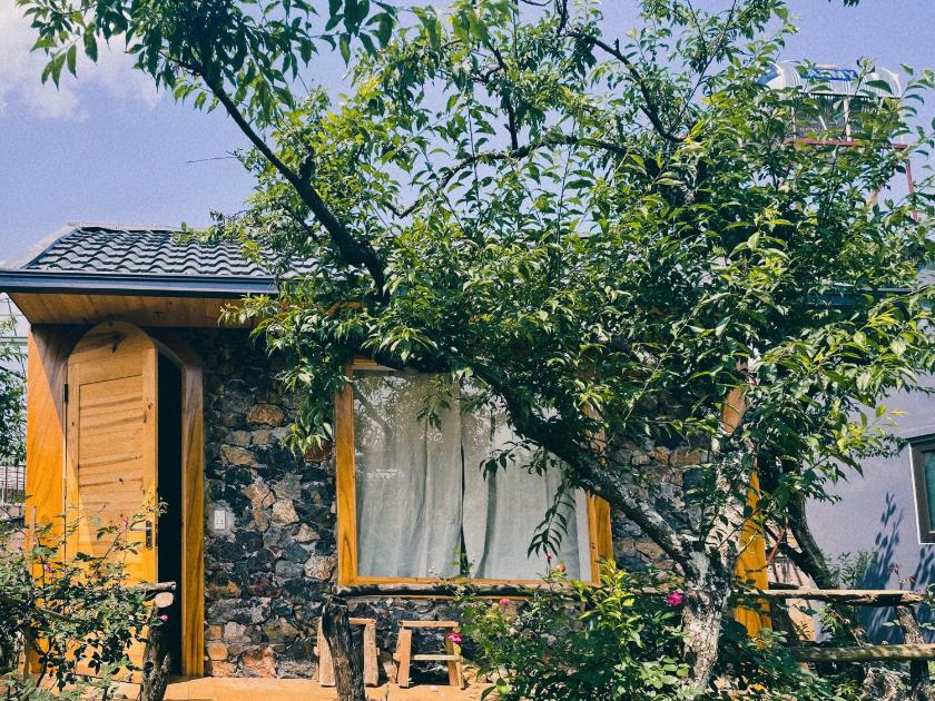 Phòng Giường Đôi Nhìn Ra Vườn