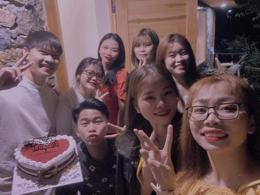 Phòng 4 người nhìn ra vườn