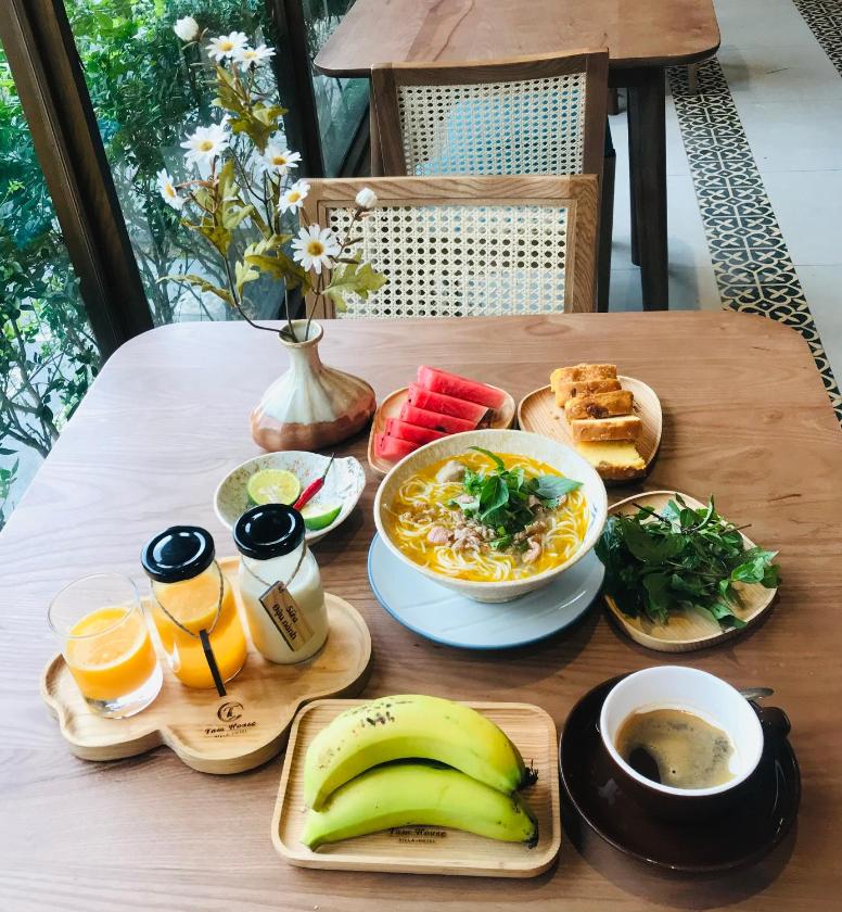 Phòng Deluxe (2 Người lớn + 1 Trẻ em) Phòng Deluxe (2 Người lớn + 1 Trẻ em)