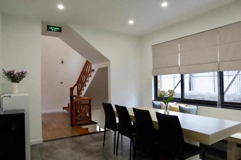 Biệt Thự Nhìn Ra Vườn Biệt Thự Nhìn Ra Vườn