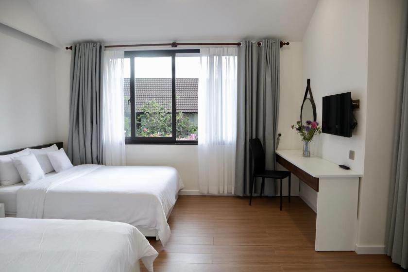 Biệt Thự Nhìn Ra Vườn Biệt Thự Nhìn Ra Vườn