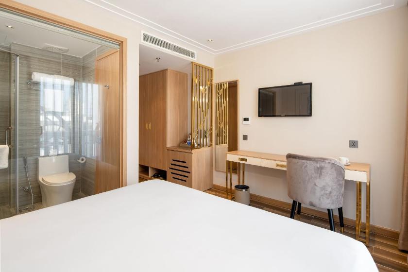 King Suite with Balcony and City View King Suite with Balcony and City View