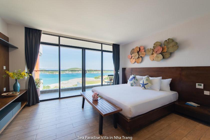 Biệt Thự - Trước Biển