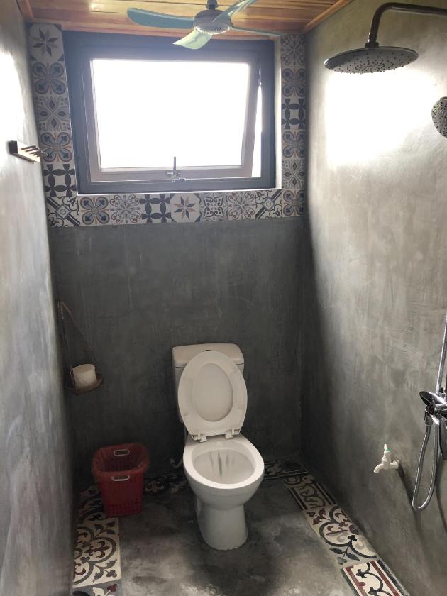 Phòng Deluxe Giường Đôi Có Vòi Sen