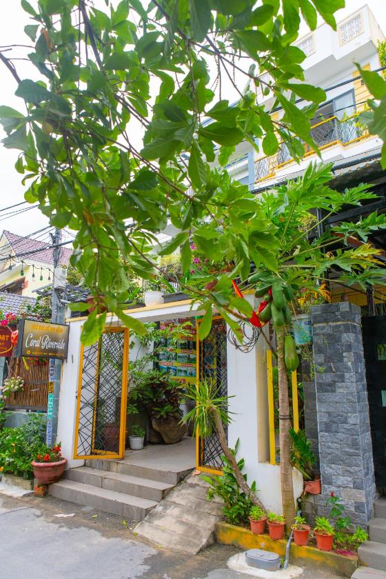 Phòng Deluxe Giường Đôi Có Ban Công Phòng Deluxe Giường Đôi Có Ban Công