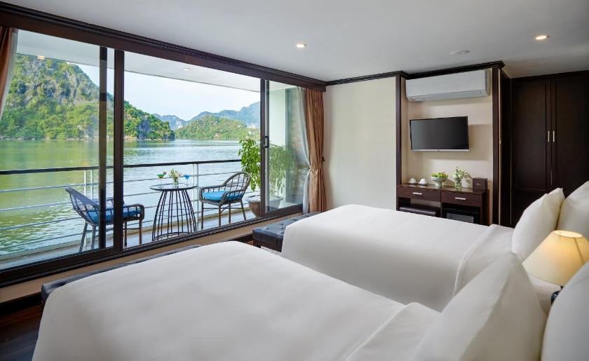 Suite Ocean 3 Người Có Ban Công - 2 Ngày 1 Đêm