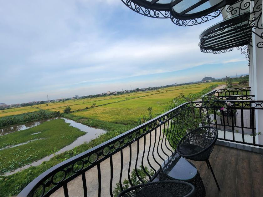 Phòng Có Giường Cỡ King Với Ban Công Phòng Có Giường Cỡ King Với Ban Công