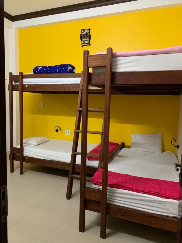 Giường trong Phòng ngủ tập thể cả Nam và Nữ 4 Người Giường trong Phòng ngủ tập thể cả Nam và Nữ 4 Người