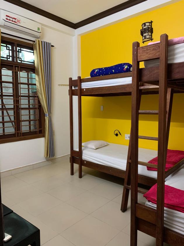 Giường trong Phòng ngủ tập thể cả Nam và Nữ 4 Người Giường trong Phòng ngủ tập thể cả Nam và Nữ 4 Người