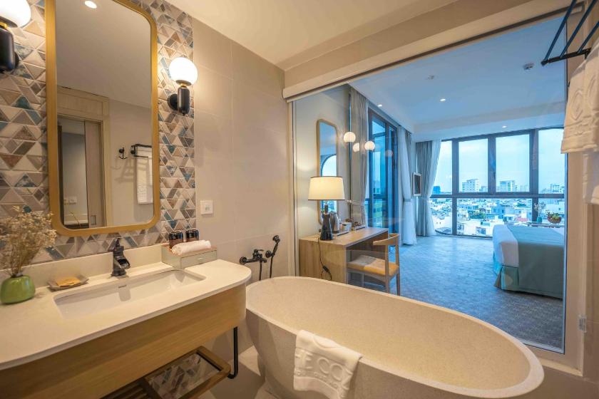 Phòng Deluxe Giường Đôi/2 Giường Đơn Có Ban Công