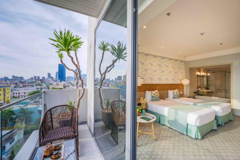 Suite Gia Đình Có Ban Công