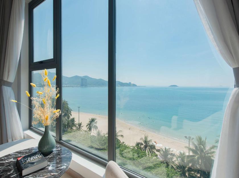 Phòng Deluxe Giường Đôi Nhìn Ra Biển Phòng Deluxe Giường Đôi Nhìn Ra Biển