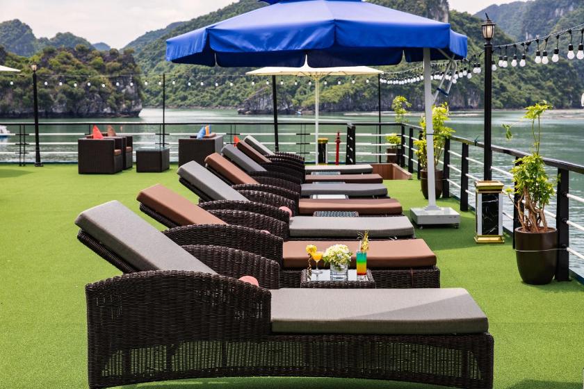 Suite Executive Nhìn Ra Biển Có Ban Công Riêng - 2 Ngày 1 Đêm  Suite Executive Nhìn Ra Biển Có Ban Công Riêng - 2 Ngày 1 Đêm