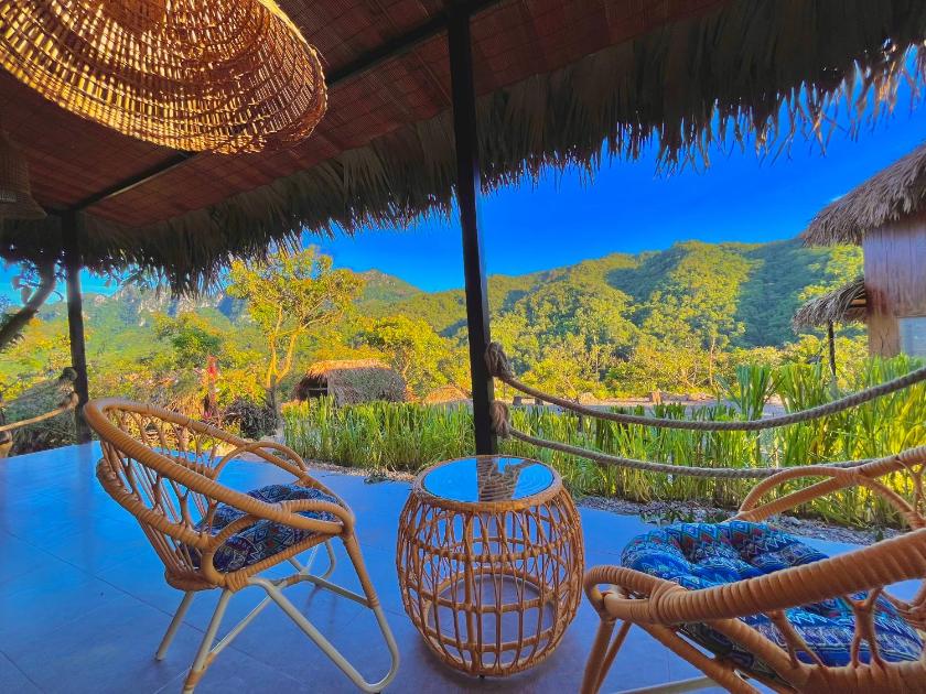 Bungalow với Sân hiên