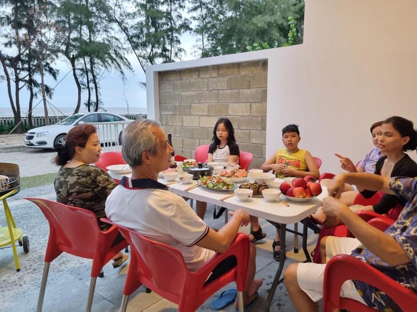 Biệt Thự - Trước Biển