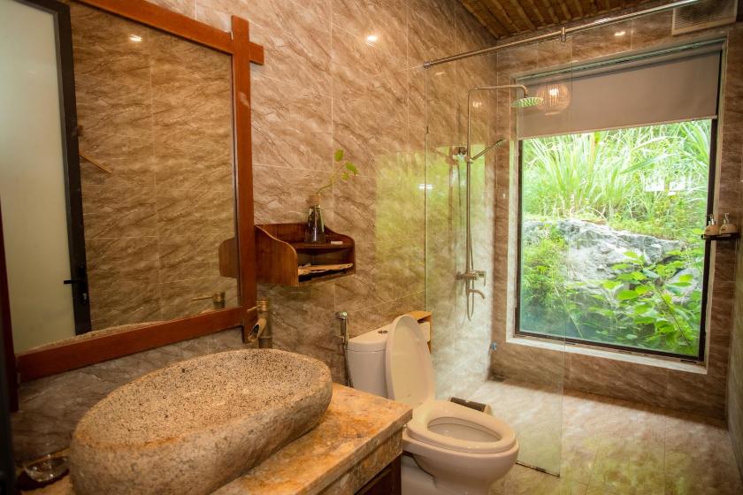 Phòng Deluxe Giường Đôi Có Ban Công Phòng Deluxe Giường Đôi Có Ban Công