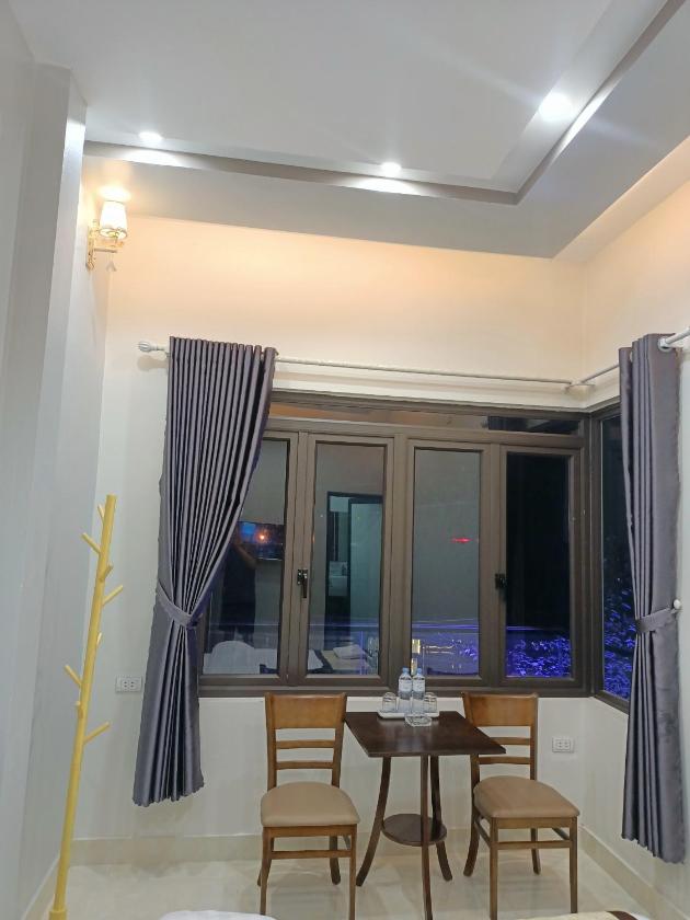 Phòng Giường Đôi Có Ban Công