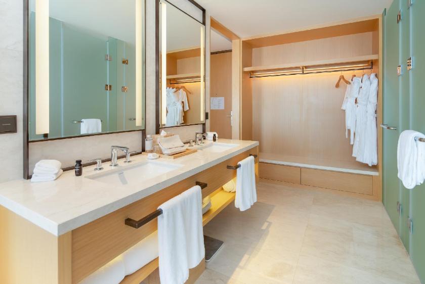 Suite 2 Giường Đơn Ở Góc Nhìn Ra Biển Với Quyền Sử Dụng Monogram Lounge