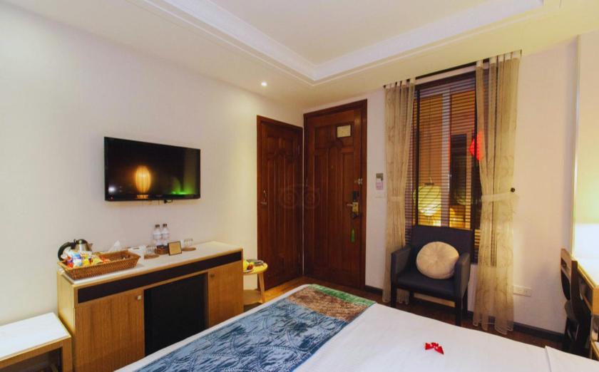 Phòng Tiêu Chuẩn Giường Đôi Có Cửa Sổ Bên Trong Phòng Tiêu Chuẩn Giường Đôi Có Cửa Sổ Bên Trong