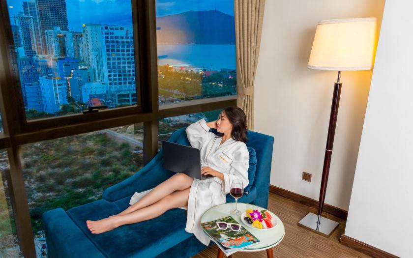 Suite Deluxe Có Giường Cỡ King Suite Deluxe Có Giường Cỡ King