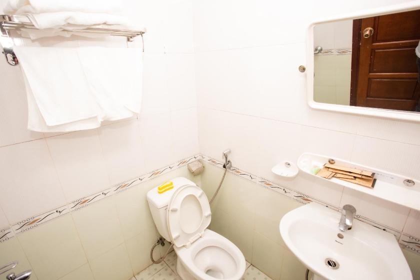 Phòng Giường Đôi Nhìn Ra Vườn