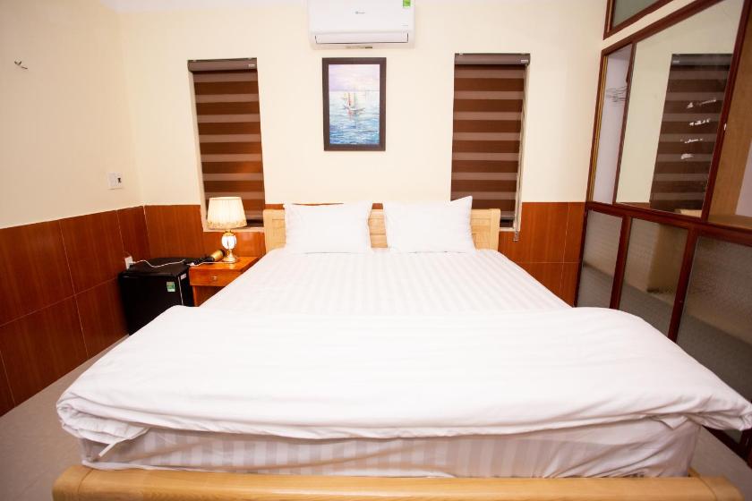 Phòng Giường Đôi Nhìn Ra Vườn