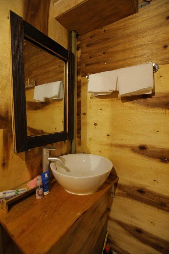 Phòng Deluxe (2 Người lớn + 1 Trẻ em)