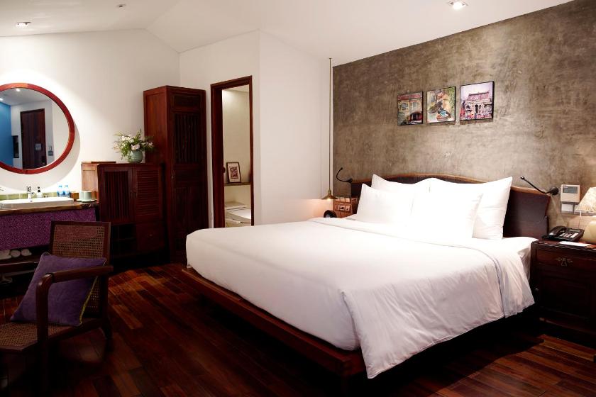 Phòng Saigon Giường Đôi Có Ban Công